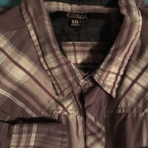 Carbon brand. Classic Fit. Button Down Shirt.  Gray. Plaid